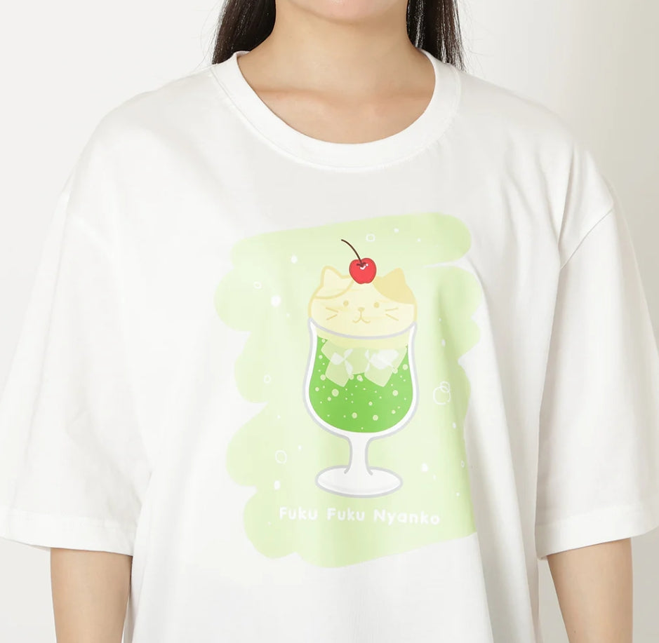 ふくふくにゃんこバズTシャツ【WEB限定】