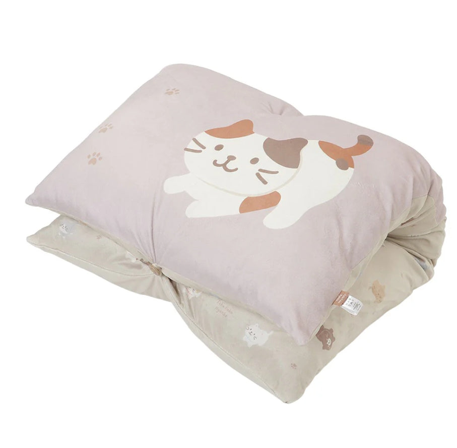 ふわふわの猫の視線睡眠マット