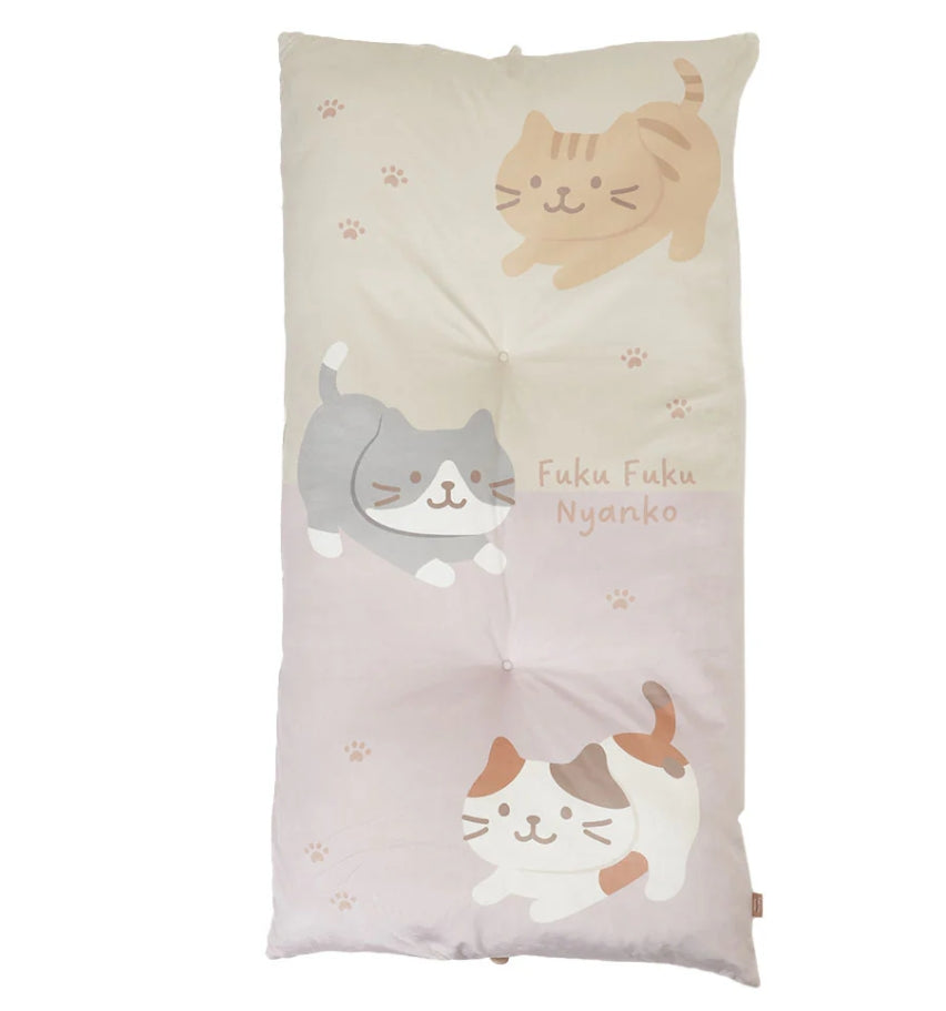 ふわふわの猫の視線睡眠マット