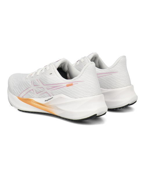 ASICS Versablast 4 レディース 軽量プラットフォーム ランニングシューズ (Versablast 4) 1012B775
