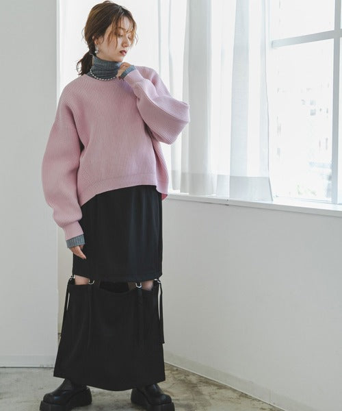 手臂變形、前後有差異的彩色紙板針織