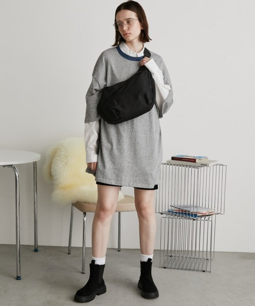 シンプルなナイロンウエストバッグ