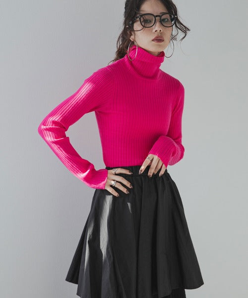 Long-sleeved colorful ribbed turtleneck