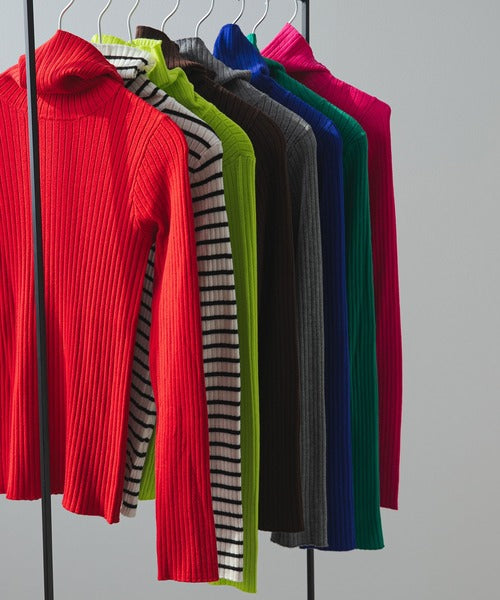 Long-sleeved colorful ribbed turtleneck