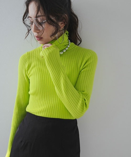 Long-sleeved colorful ribbed turtleneck