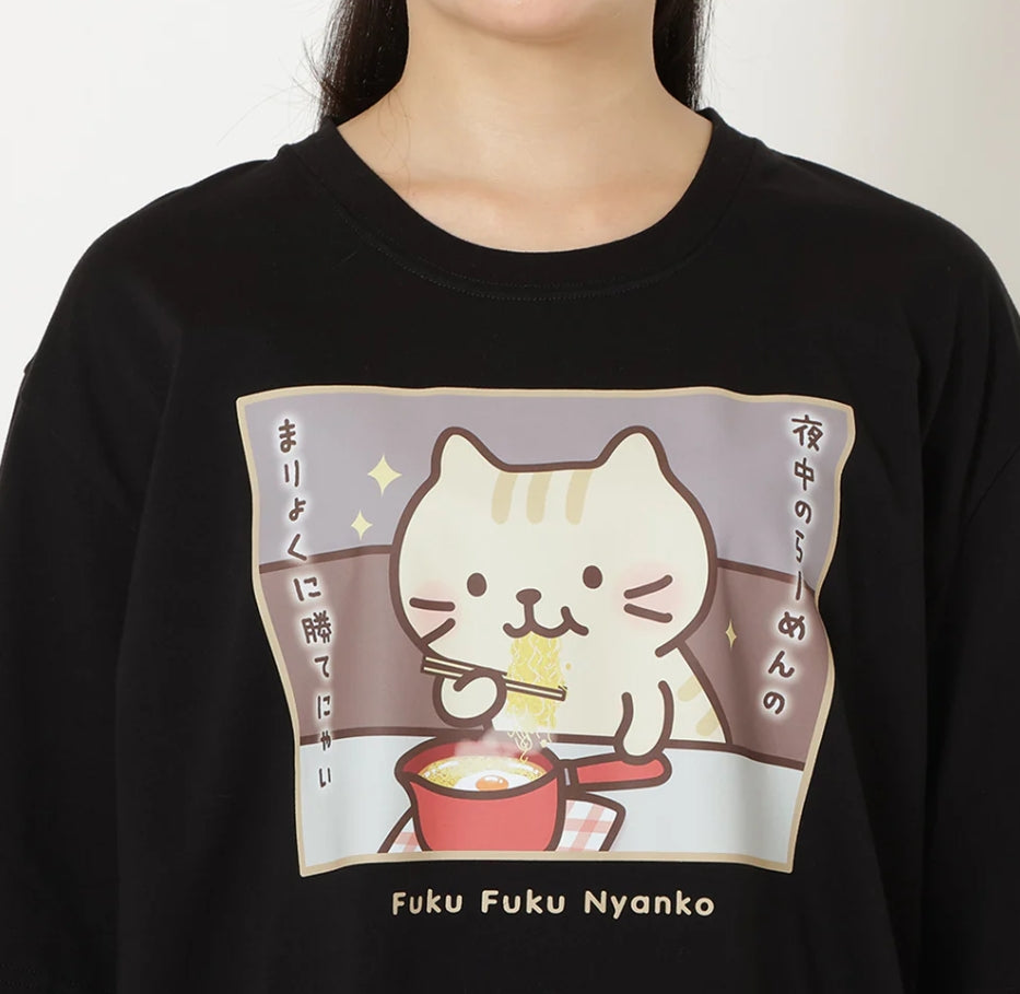 ふくふくにゃんこバズTシャツ【WEB限定】