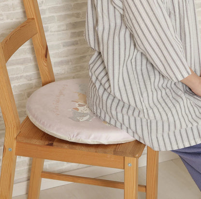 蓬鬆貓咪座墊
