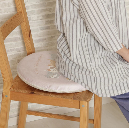 蓬鬆貓咪座墊