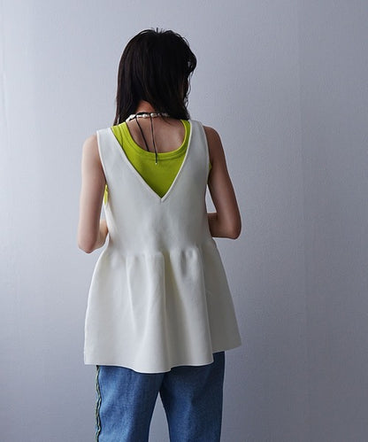 Two-way ruffled vest
