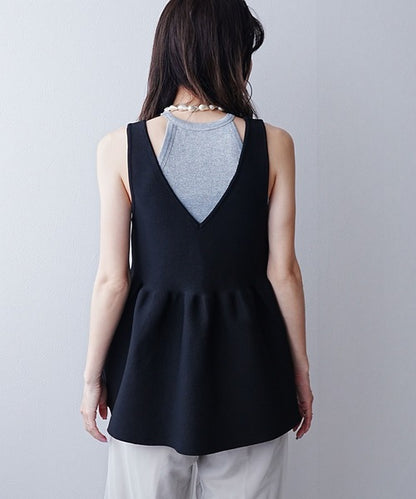 Two-way ruffled vest