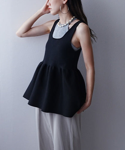 Two-way ruffled vest