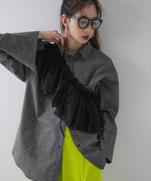 Wide-cuff plaid shirt