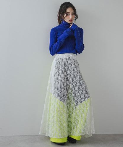 Long-sleeved colorful ribbed turtleneck